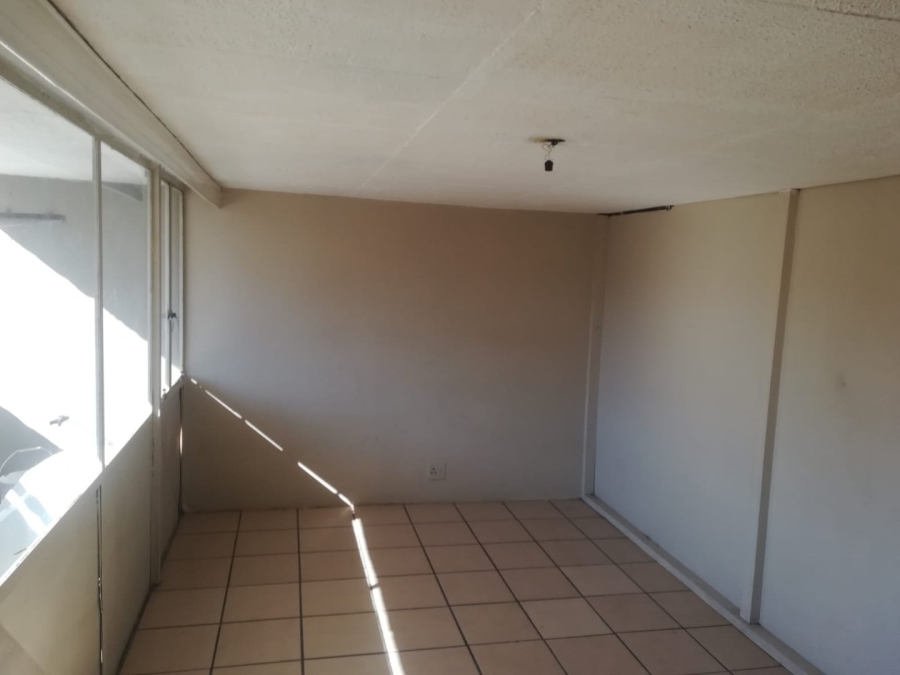 To Let 2 Bedroom Property for Rent in Bloemfontein Free State